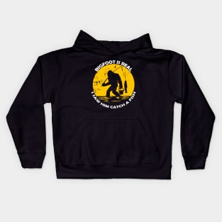 Bigfoot is real, i saw him catch a fish Kids Hoodie